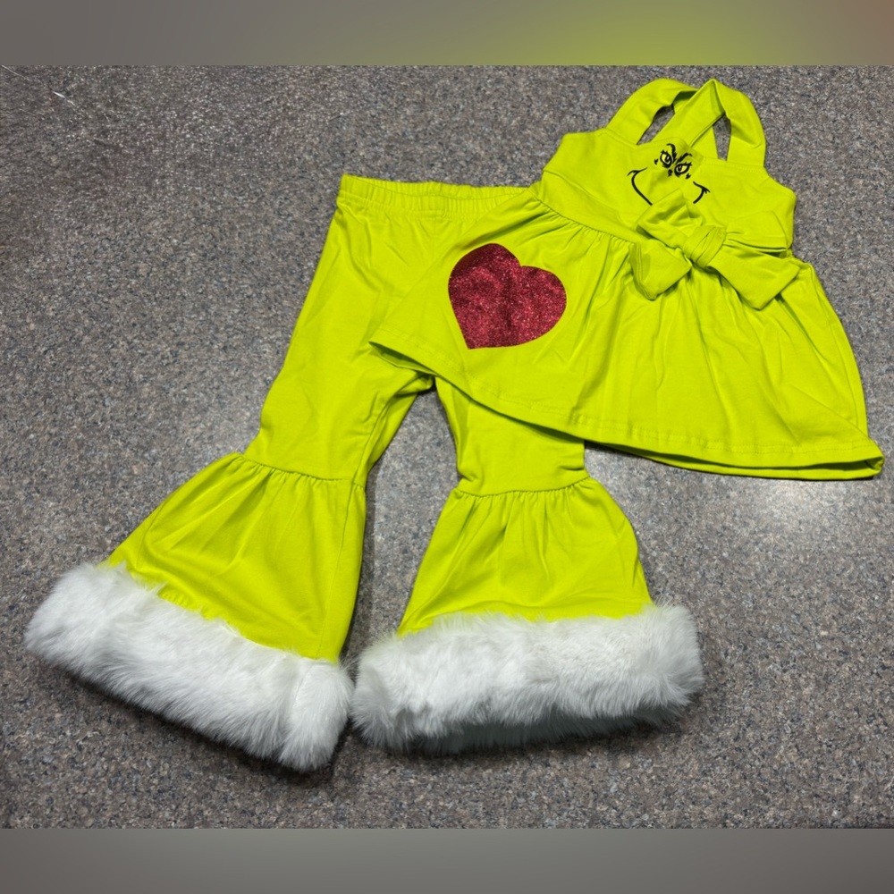 The grinch green red heart flare bell bottom set 6-12 months new